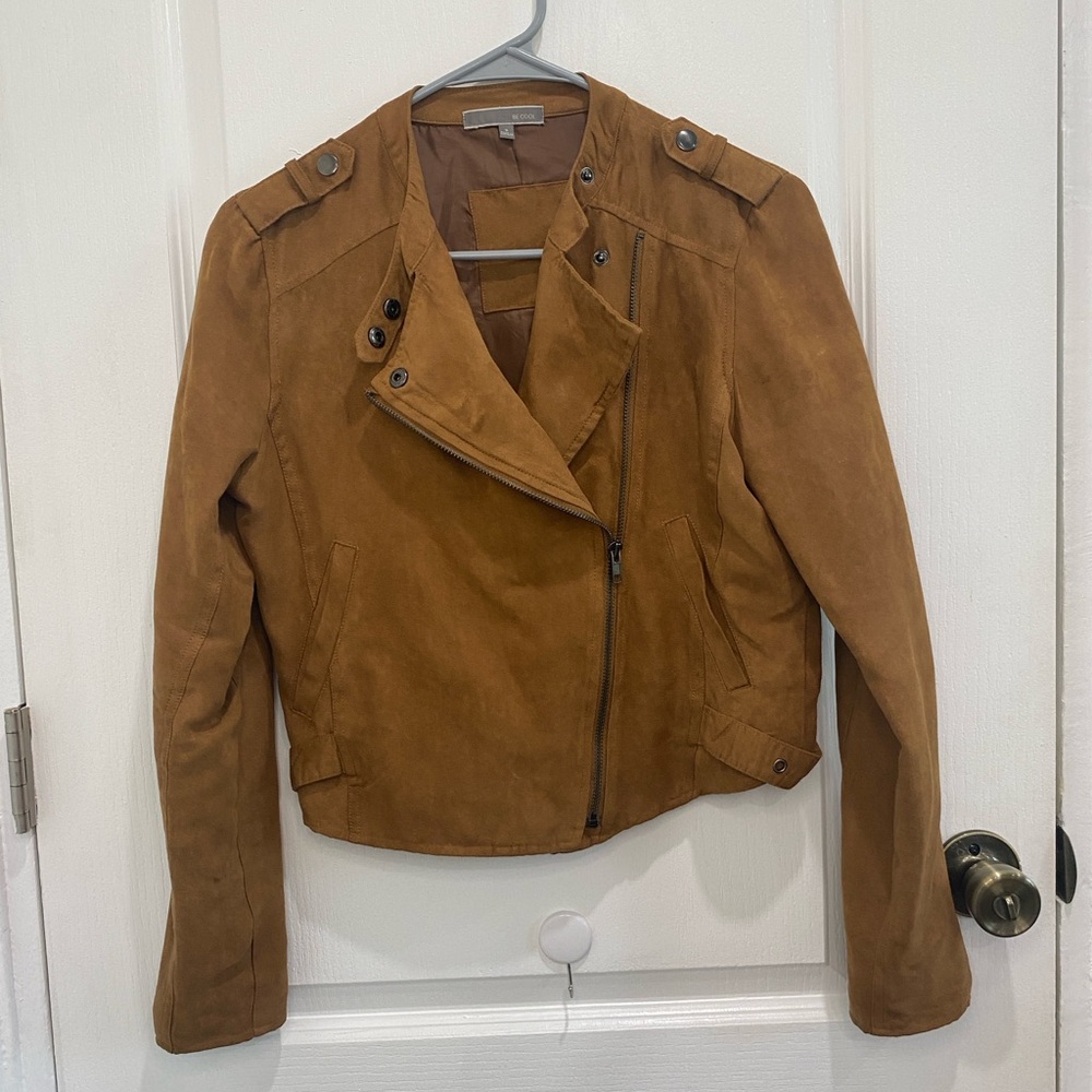 Brown jacket in good conditions
